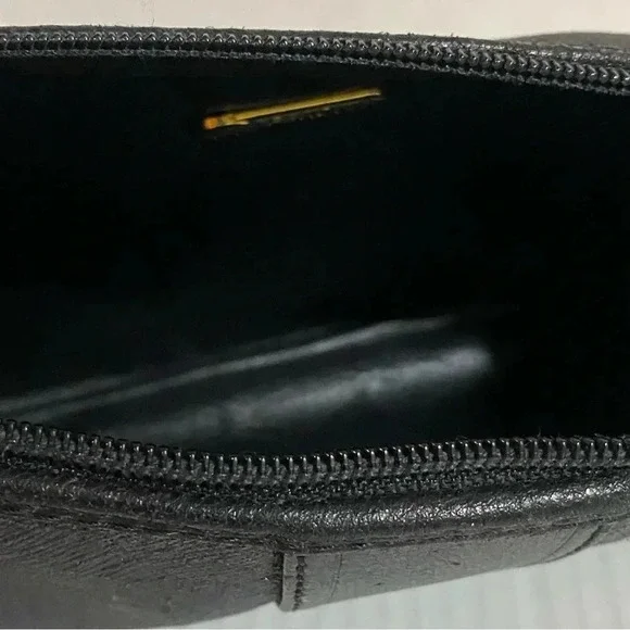 Fendi vintage black canvas distressed crossbody handbag - Picture 3 of 13